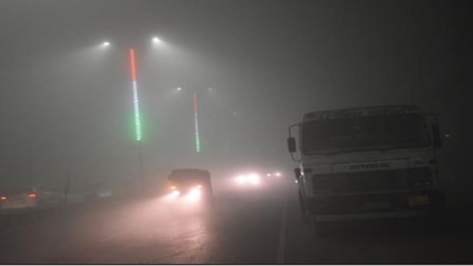 Moradabad weather: Railway service and traffic affected due to fog, life disrupted