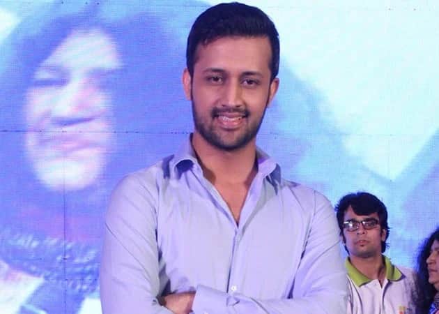 Pakistani Singer Atif Aslam makes a comeback in Hindi cinema with movie love story of 90s