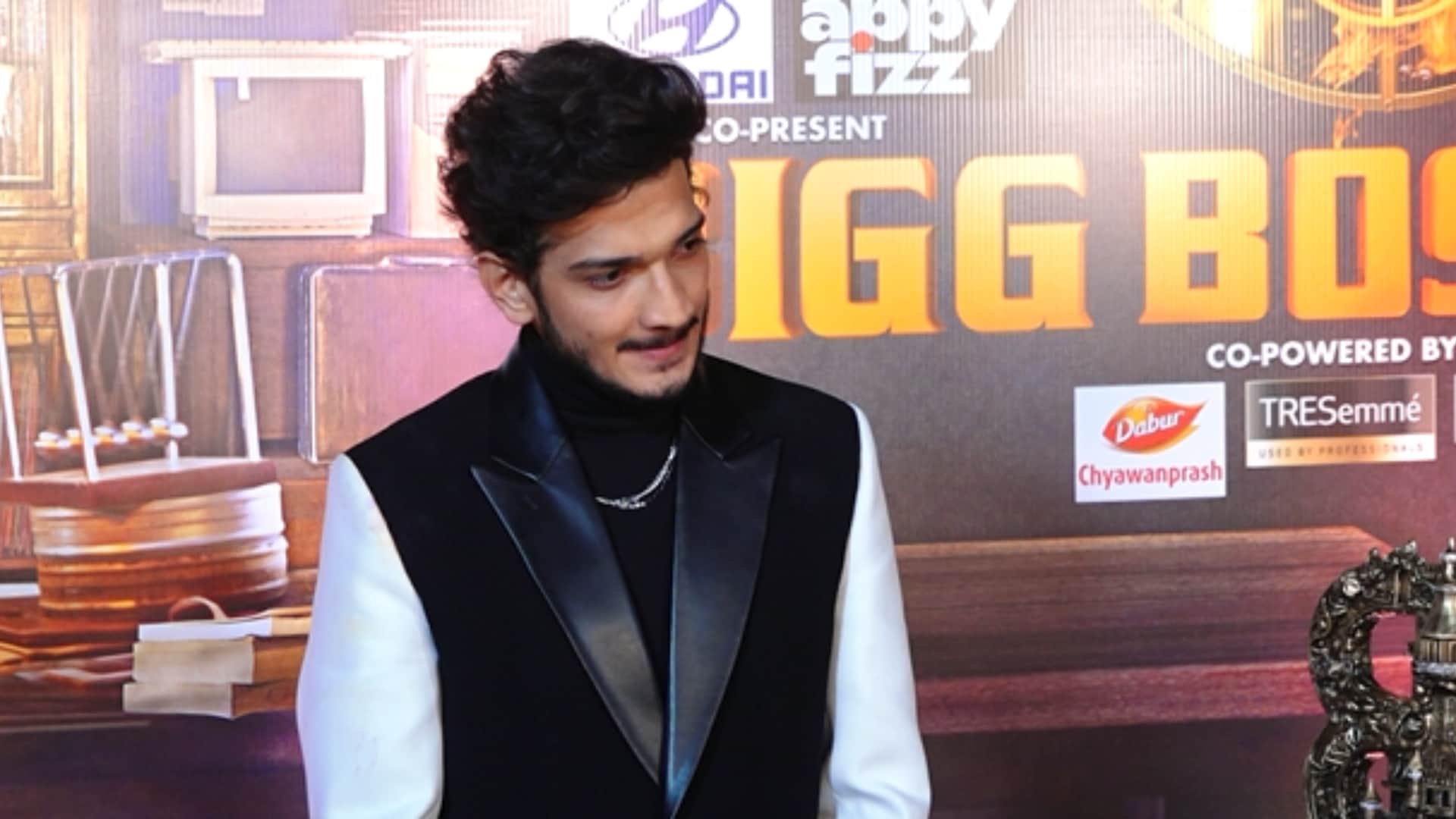 Bigg Boss 17 Winner Munawar Faruqui First interview viral on social media dedicate trophy to special one