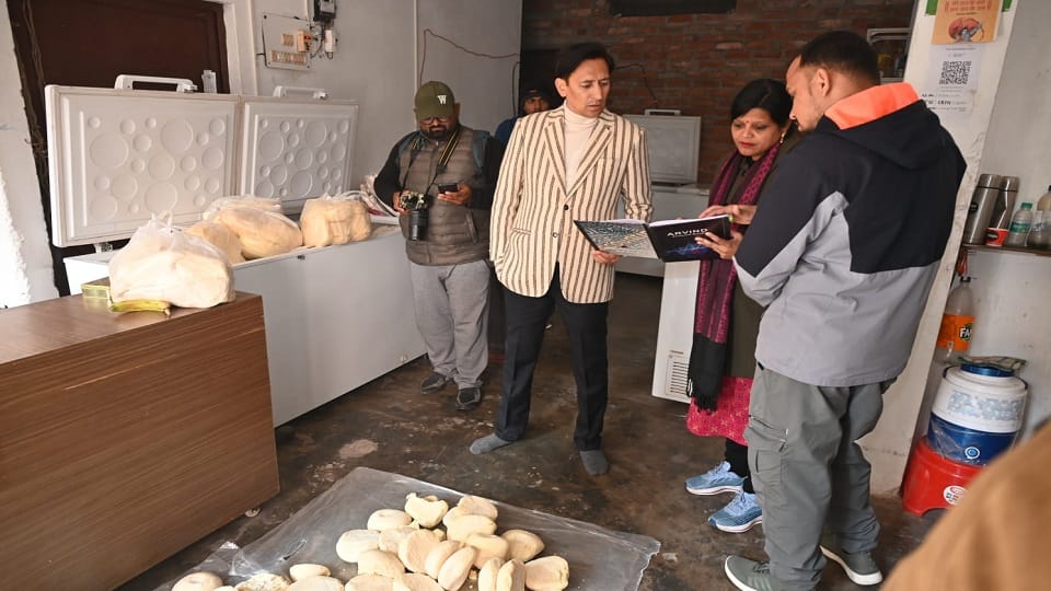Uttarakhand News: Kumaon Commissioner Deepak Rawat raided in haldwani
