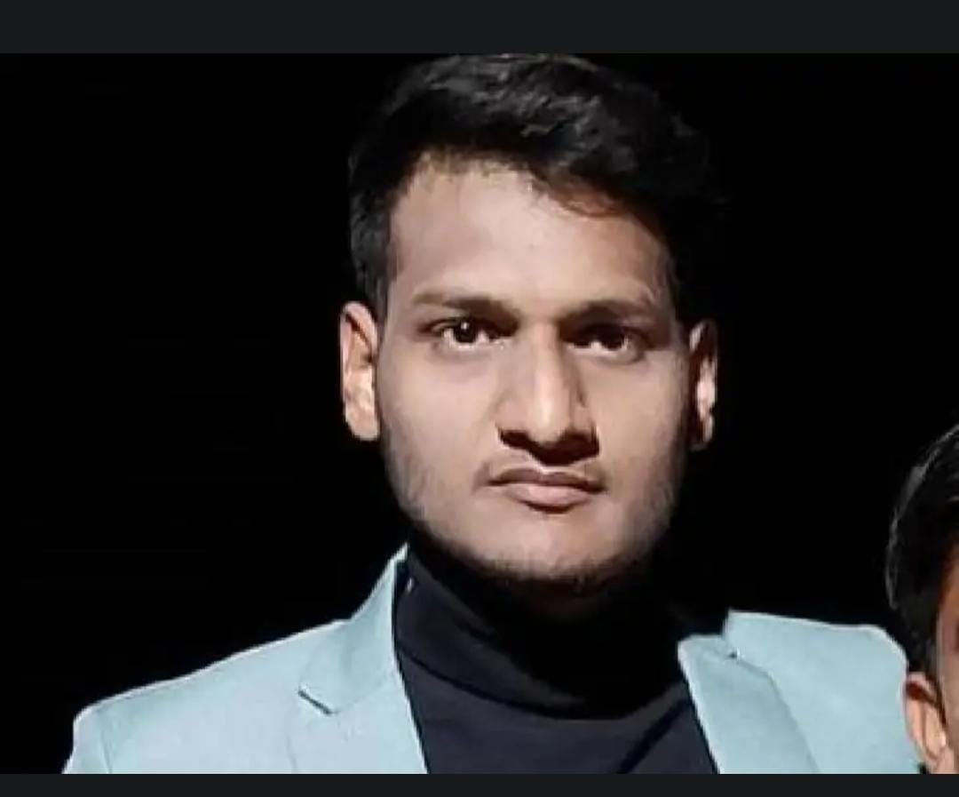 Indore: MBA student crossing the road was hit by a bike, died