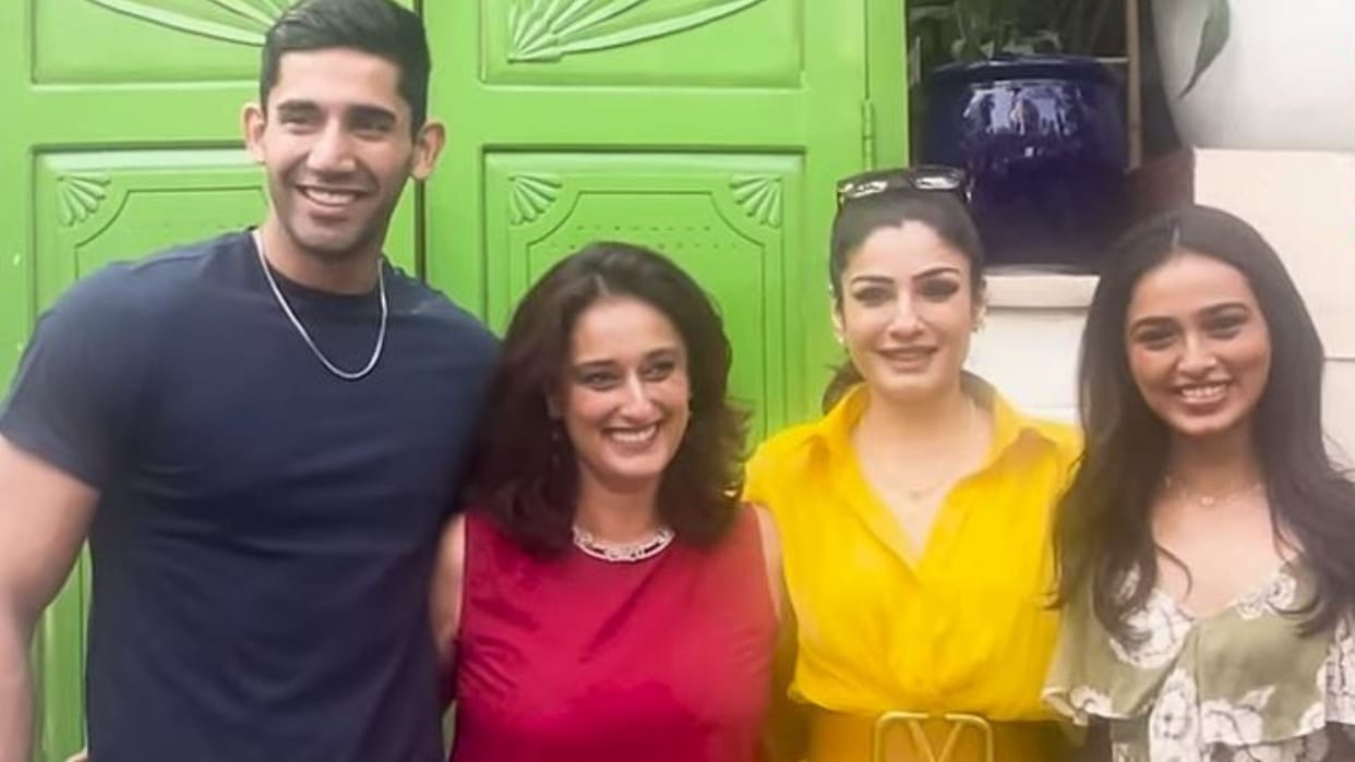Raveena Tandon celebrated the success of web series Karma Calling entire star cast was seen together