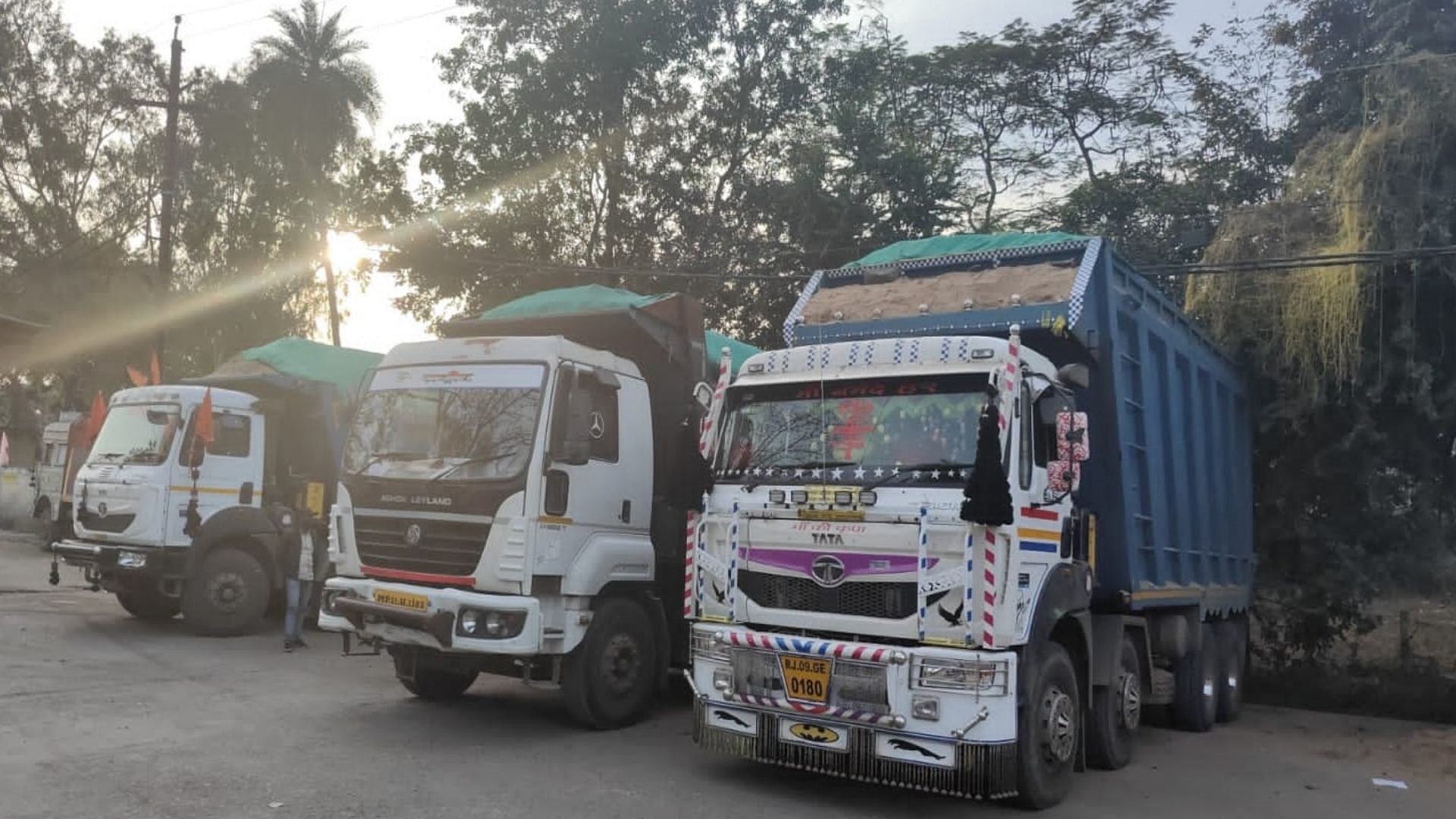 Sehore News Seven overloaded dumpers caught transporting illegal sand