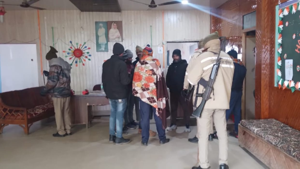 5th class student body's found hanging in hostel room in Lakhimpur kheri