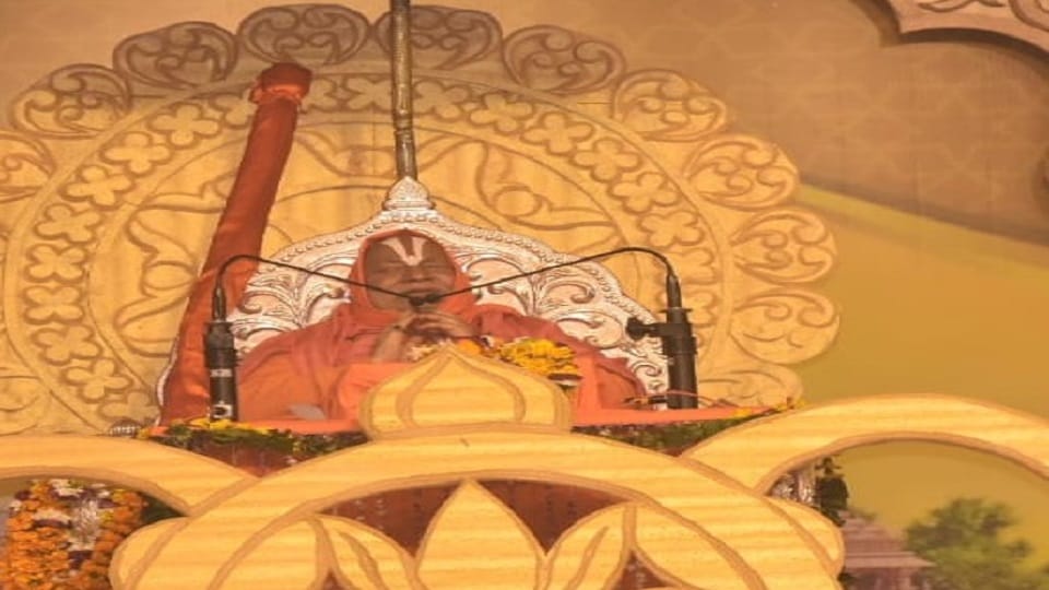 Swami Rambhadracharya narrated famous incidents of Ramayana
