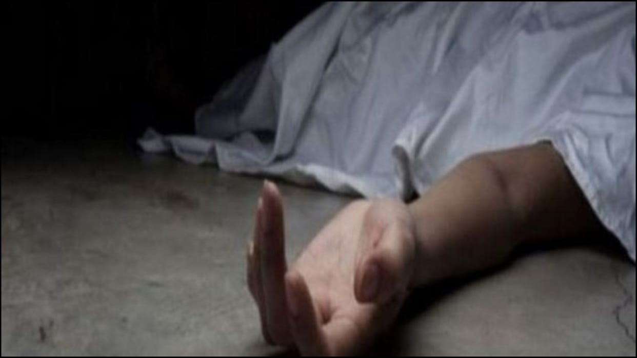 Kanpur Dehat: Girl student died after being hit by train