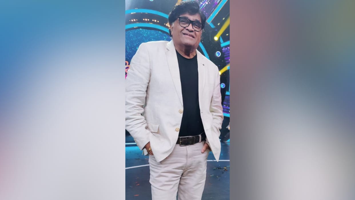 Famous Actor Ashok Saraf Maharashtra  Bhushan award for the year 2023 CM Eknath Shinde announces