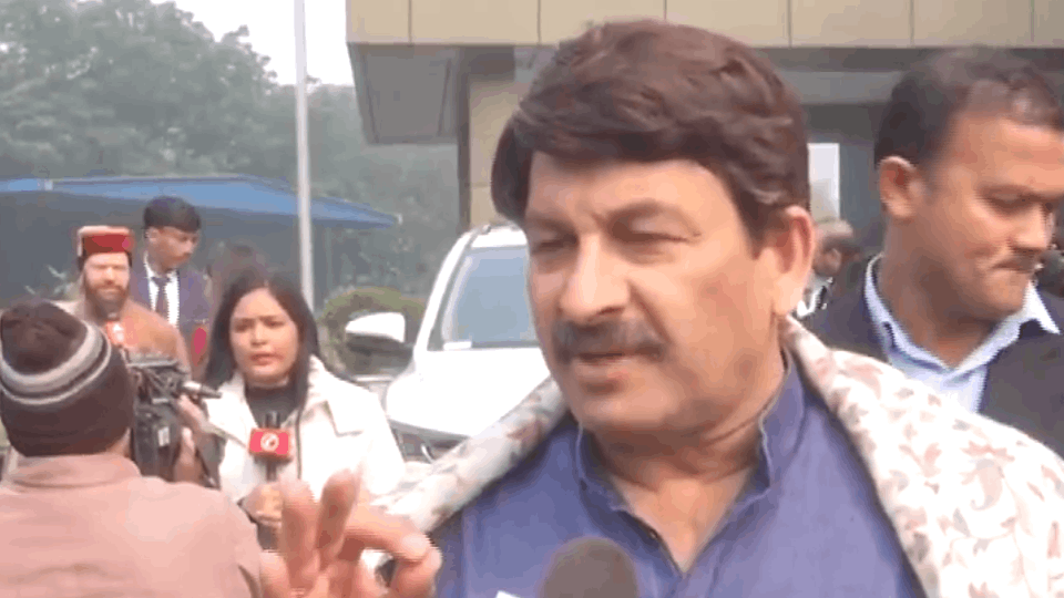 BJP MP Manoj Tiwari demands SIT investigation on the matter of breaking AAP MLAs
