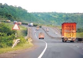 Indore News: Truck falls into ditch in Bherughat, one dead, four injured