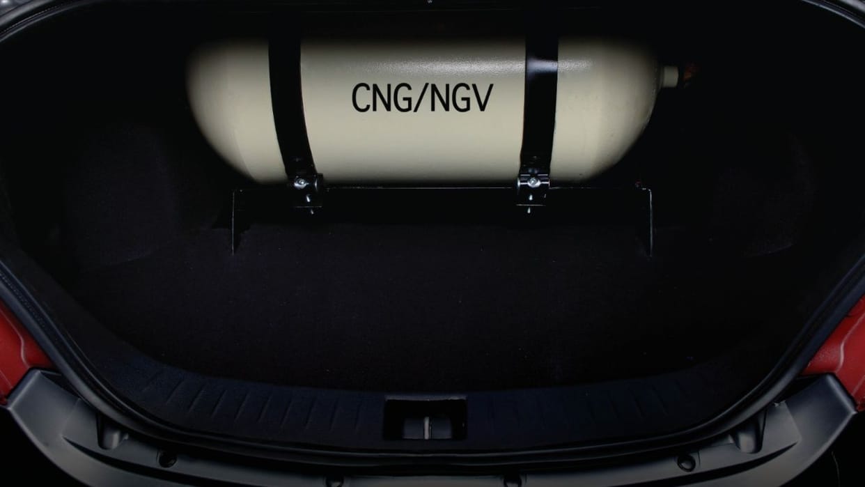If you want to keep CNG and PNG cars safe, then do not do these four carelessness, know everything