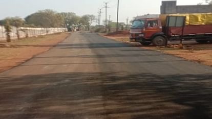 Shivpuri News PWD act of destroying budget put asphalt road on a good road