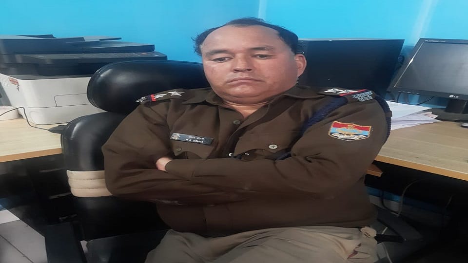 Vigilance team arrested sub inspector taking bribe in bazpur