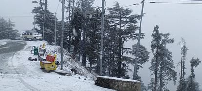 Uttarakhand Weather: आज भी कई जिलों में भारी बर्फबारी का अलर्ट, मसूरी में जमकर पड़े ओले Uttarakhand Weather Update Today IMD Snowfall alert in many Districts