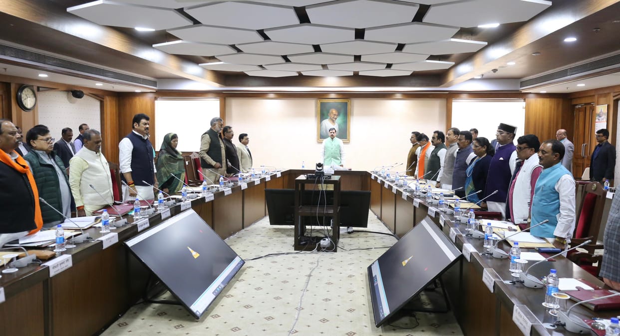 MP News: CM will go with the entire cabinet to watch the film Article 370 tomorrow, cabinet meeting will be he