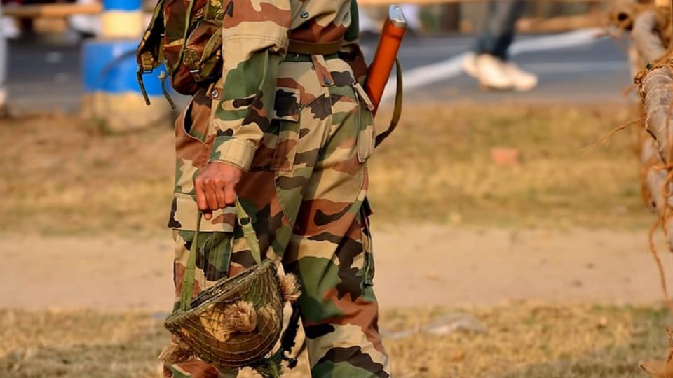 Uttarakhand News: Mobile snatched from former soldier in khatima