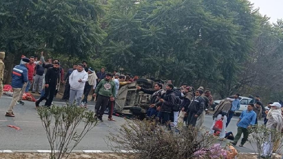 Big road accident in Hisar, Punjab Roadways collided with auto on Chandigarh Highway, two people died on spot
