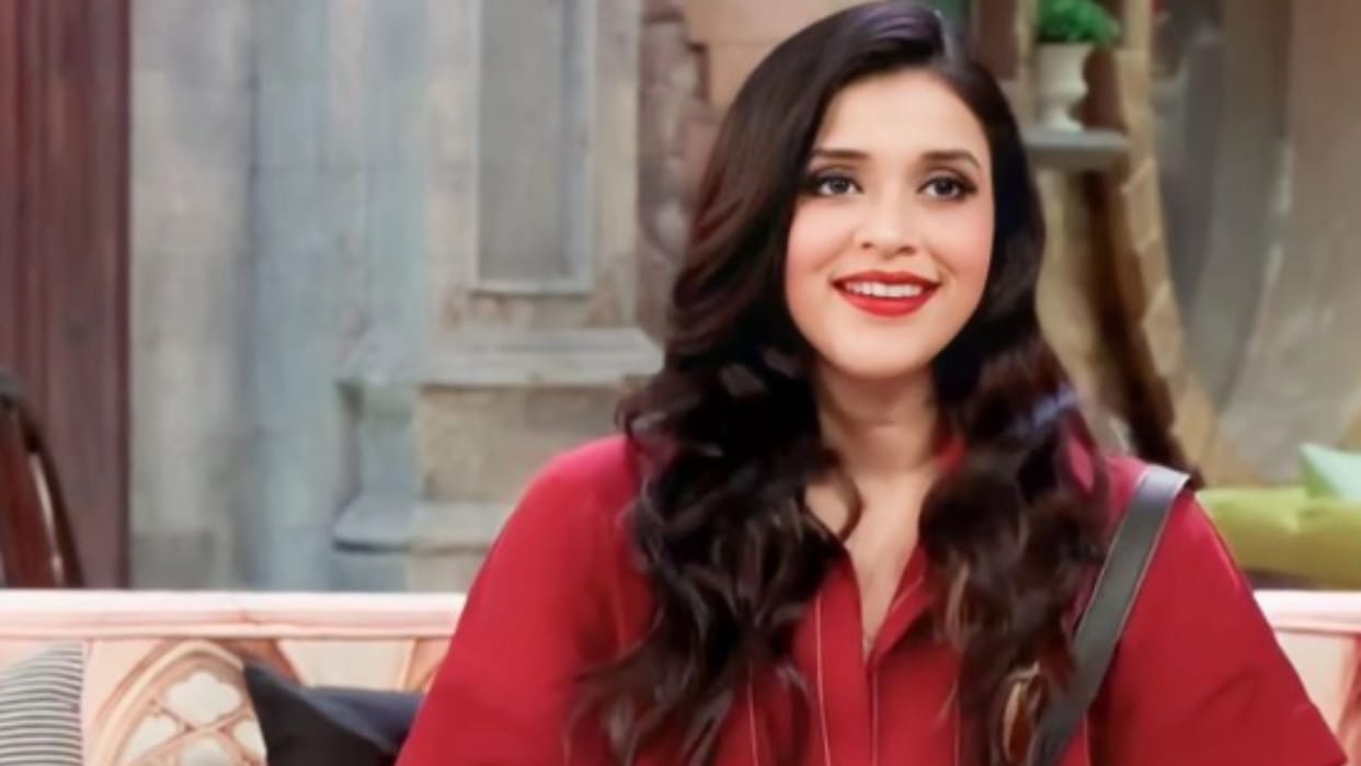Bigg Boss 17 2nd Runner up Mannara Chopra calls herself winner in female category gets trolled