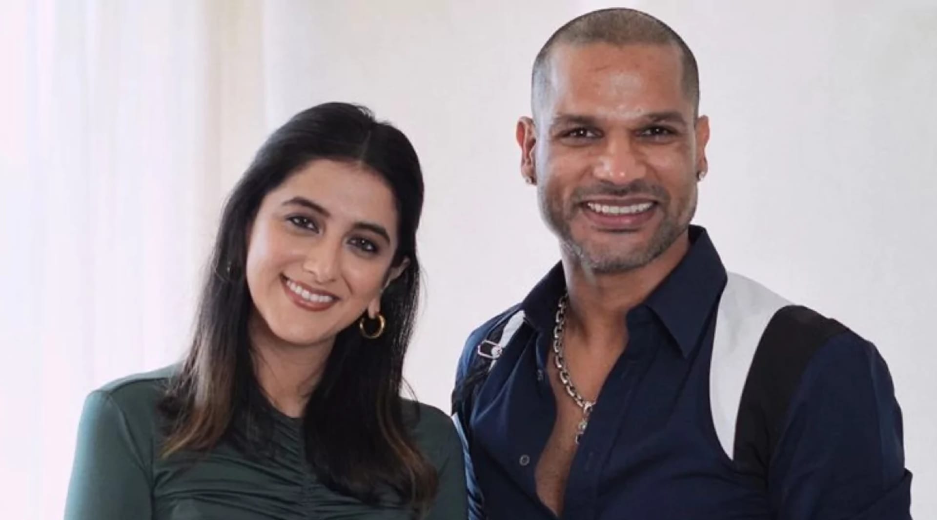 'You attracted me too?' Shikhar Dhawan's funny answer to female anchor Karishma Mehta