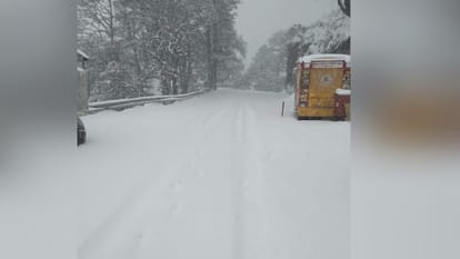 Himachal Weather update: snowfall and rainfall recorded in state, many roads and  power transformers stalled.