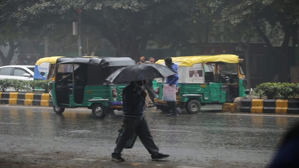 Delhi NCR Weather Update Today: IMD Rain Alert in Delhi, Noida and Gurugram Mausam News in Hindi