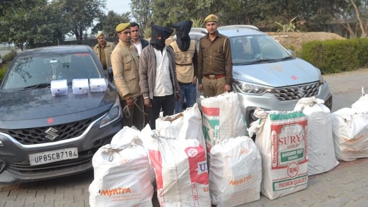 Hathras: मारूति शोरूम लूट का खुलासा, दो मुठभेड़ में बदमाशों को लगी गोली, चार गिरफ्तार, कार-माल बरामद