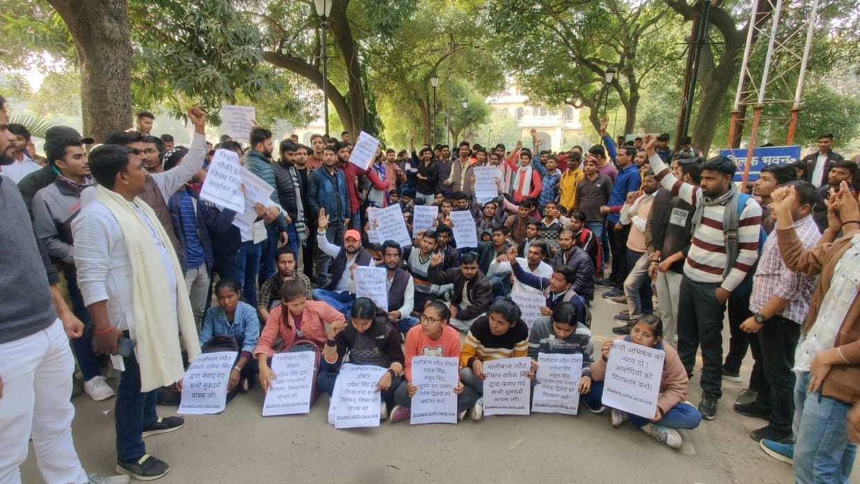 Allahabad University: Students again on strike demanding action against proctor