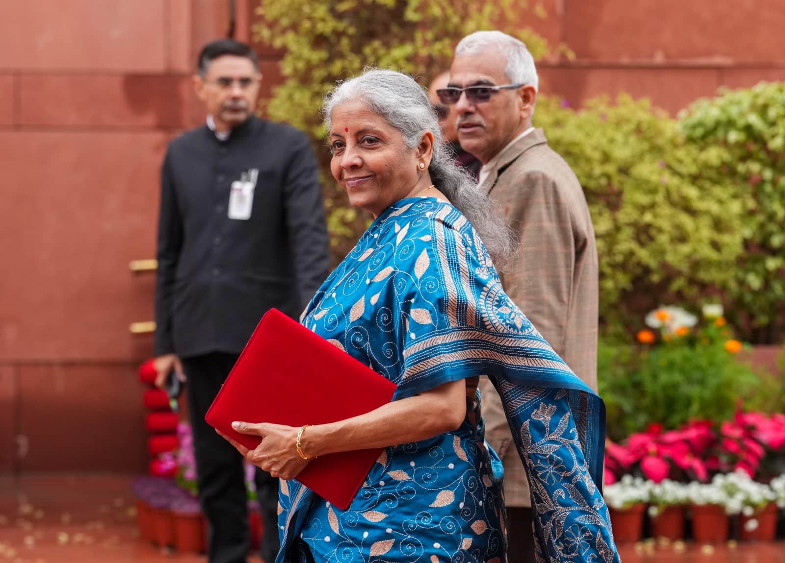 Interim Budget 2024 union budget finance Minister Nirmala Sitharaman photos presenting the budget