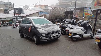 Uttarakhand weather Today Season First Snowfall in Mussoorie Dhanaulti Amazing Photos