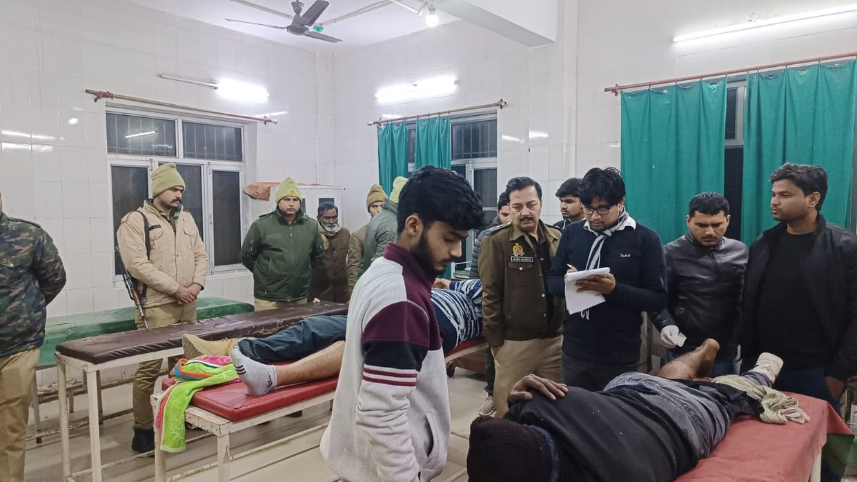 UP: Encounter between Bijnor police and miscreants, two miscreants and a policeman injured