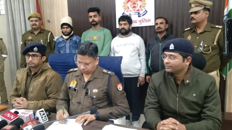 To remove police station in charge district chief of VHP and Bajrang Dal had organized cow slaughter