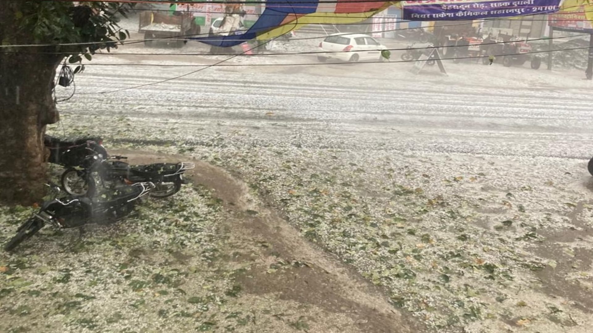Rain with hailstorm and mountain like view seen in Saharanpur, see pictures