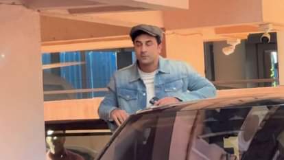 After the success of Animal Ranbir Kapoor changed his look For Love & War Fans Compared his avatar with Barfi