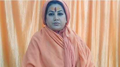 Mahamandaleshwar Sanjananand Giri Maharaj said Jai Hind should be mandatory everywhere