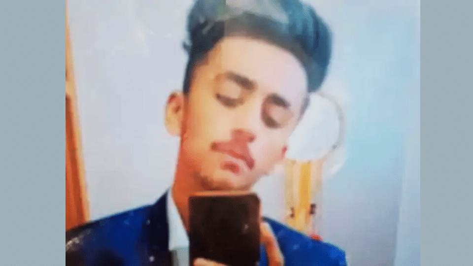 Student preparing for NEET hanged himself indore news