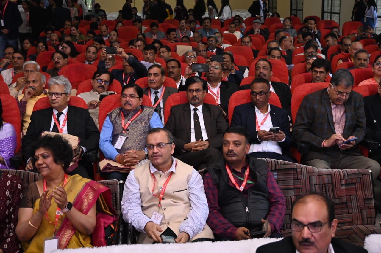 Ujjian: Vice Chancellors of 270 universities gathered in Ujjain, Governor Mangubhai Patel addressed