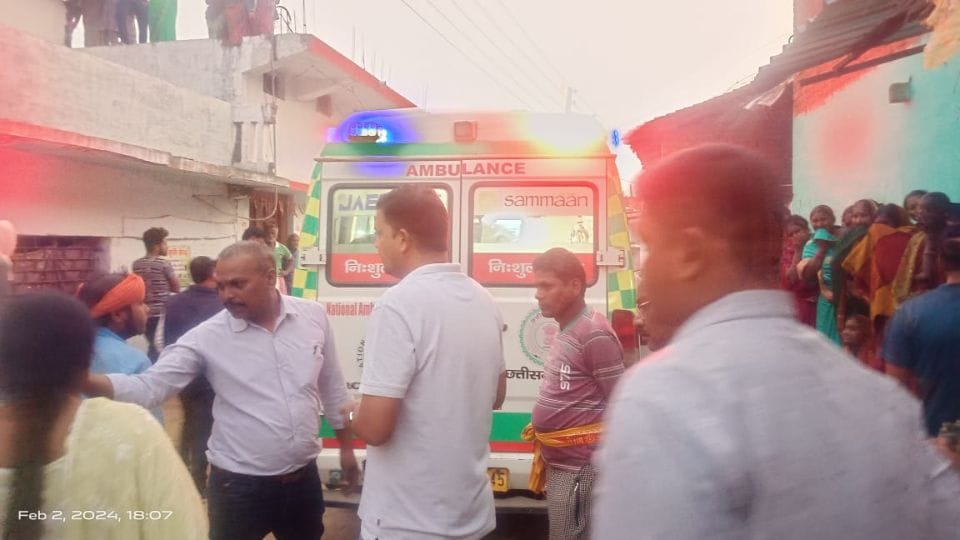 Dead body of mother and two innocent children hanging in Balod