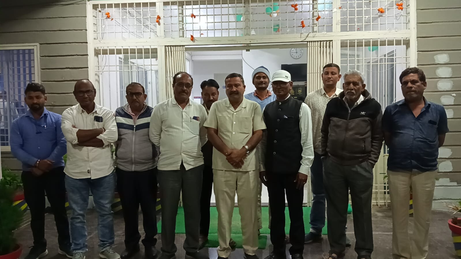 बड़वानी में सांसद समर्थकों ने शिकायत दर्ज कराई