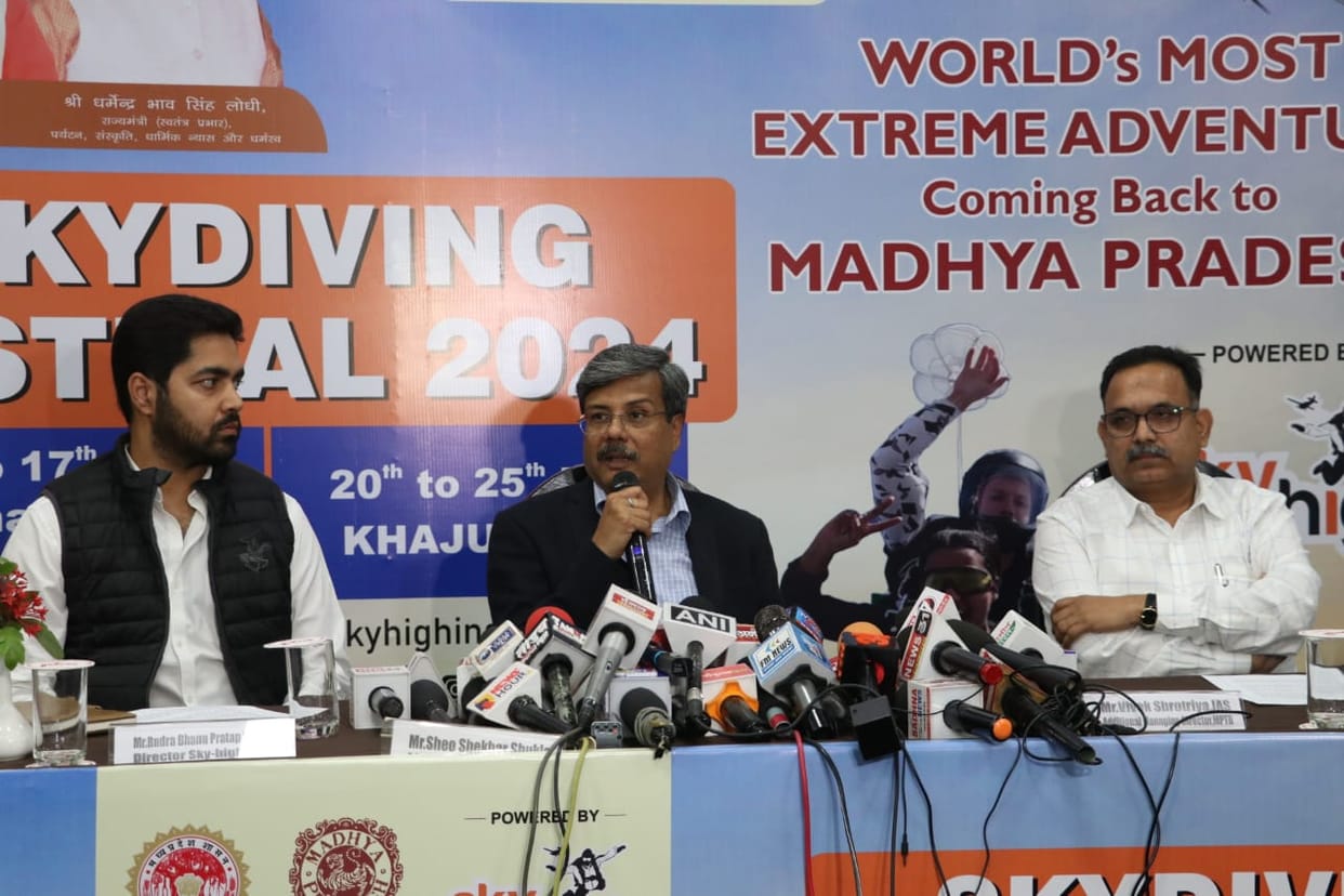 MP News: Initiative to make MP an adventure hub, sky diving festival in Ujjain from 8th February, Khajuraho fr
