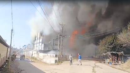Fire breaks out in industrial unit in Jharmajri Solan