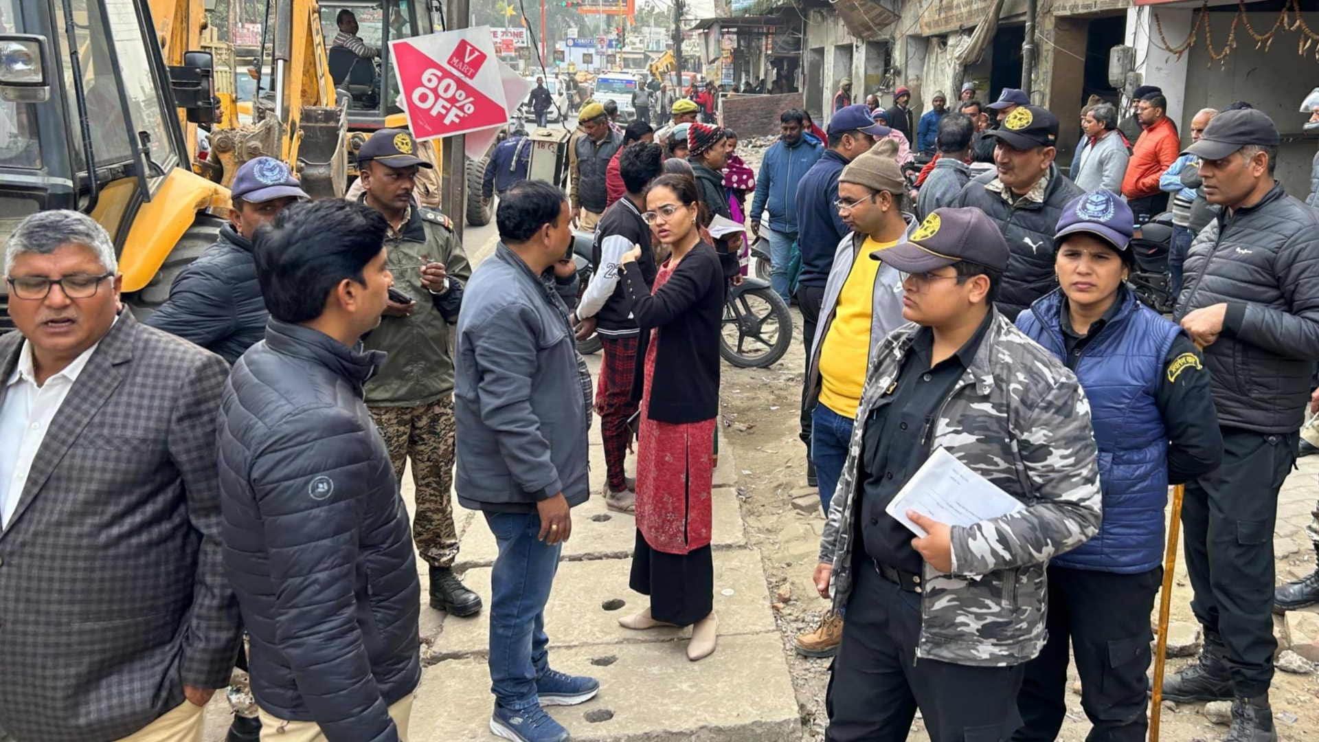 Bulldozer started: Townhall corridor vacated...Golghar still left