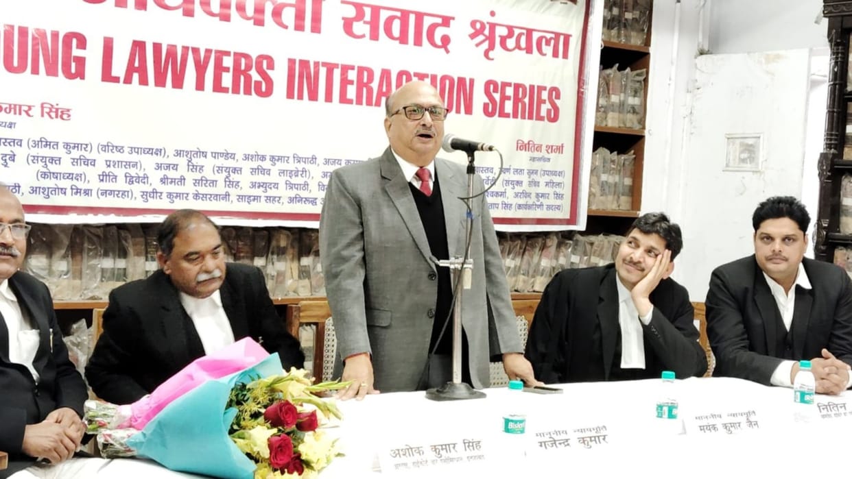 Justice Mayank Jain said: Young lawyers should not worry about fees