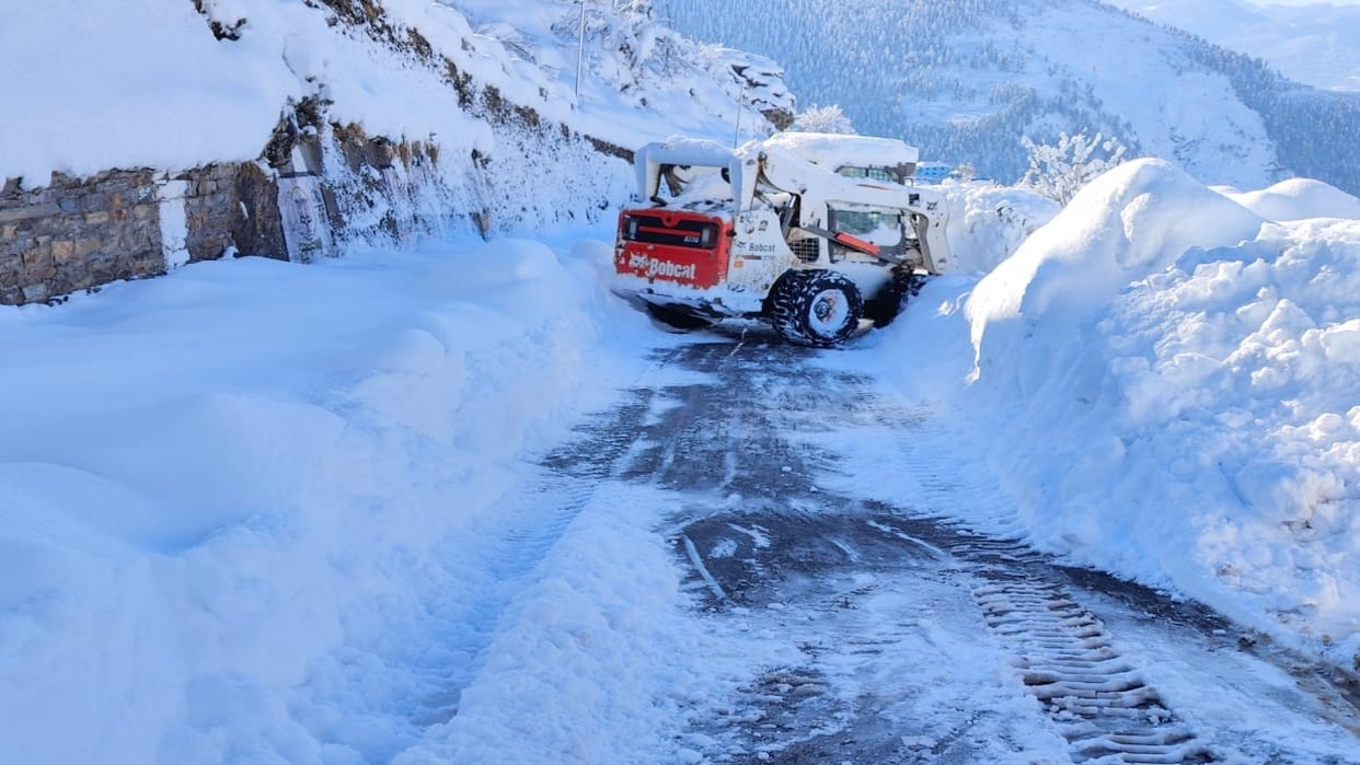 Snowfall on the mountains will stop after two days weather department