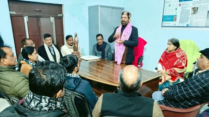रामपुर में नकवी: परिवार तंत्र से बाहर नहीं आने वाले खो रहे सत्ता, गठबंधन में झप्पी से ज्यादा झगड़े की झंकार Naqvi in Rampur: Those who do not come out of family system are losing power, quarrel in alliance