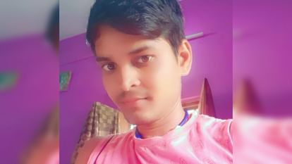 Munger: Private teacher returning home after teaching tuition died in a road accident; one injured