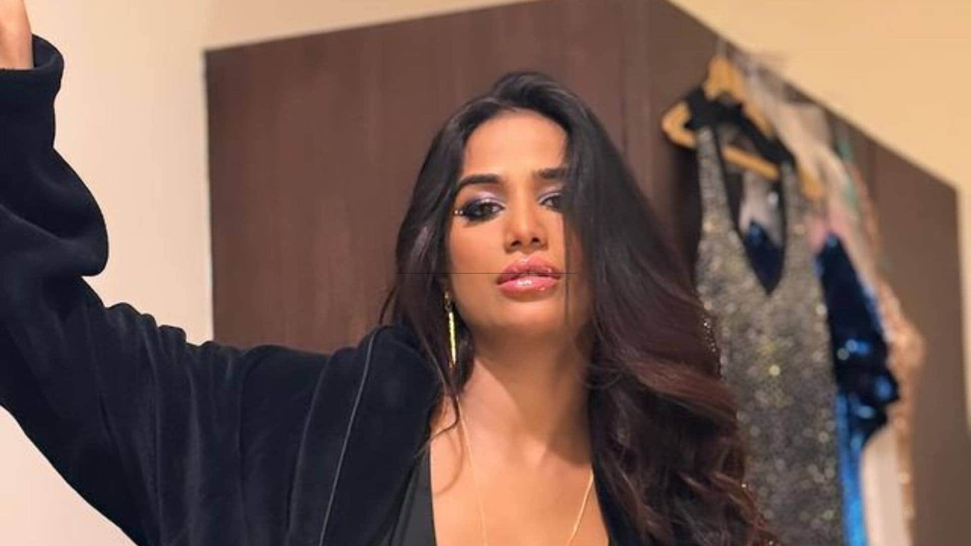 Poonam Pandey Mystery Lock Up Contestant Shivam sharma Claimed that her mortal remains were in Pune
