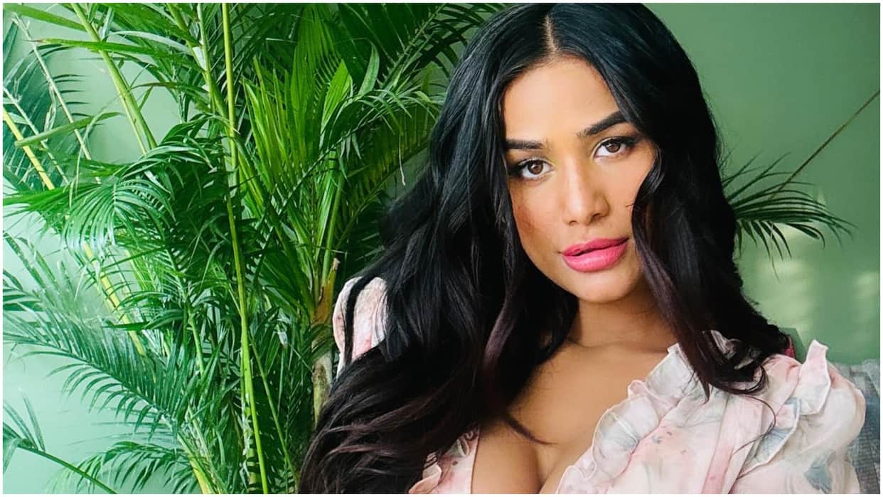 Poonam Pandey Death Controvery Became Fake Known Poonam pandey Net Worth House Car Income
