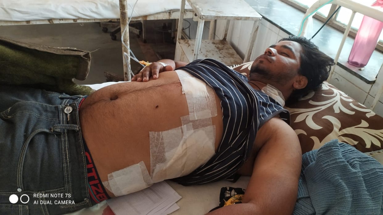 Rajasthan Crime: Youth attacked with knife due to old rivalry, police set up blockade to catch the accused
