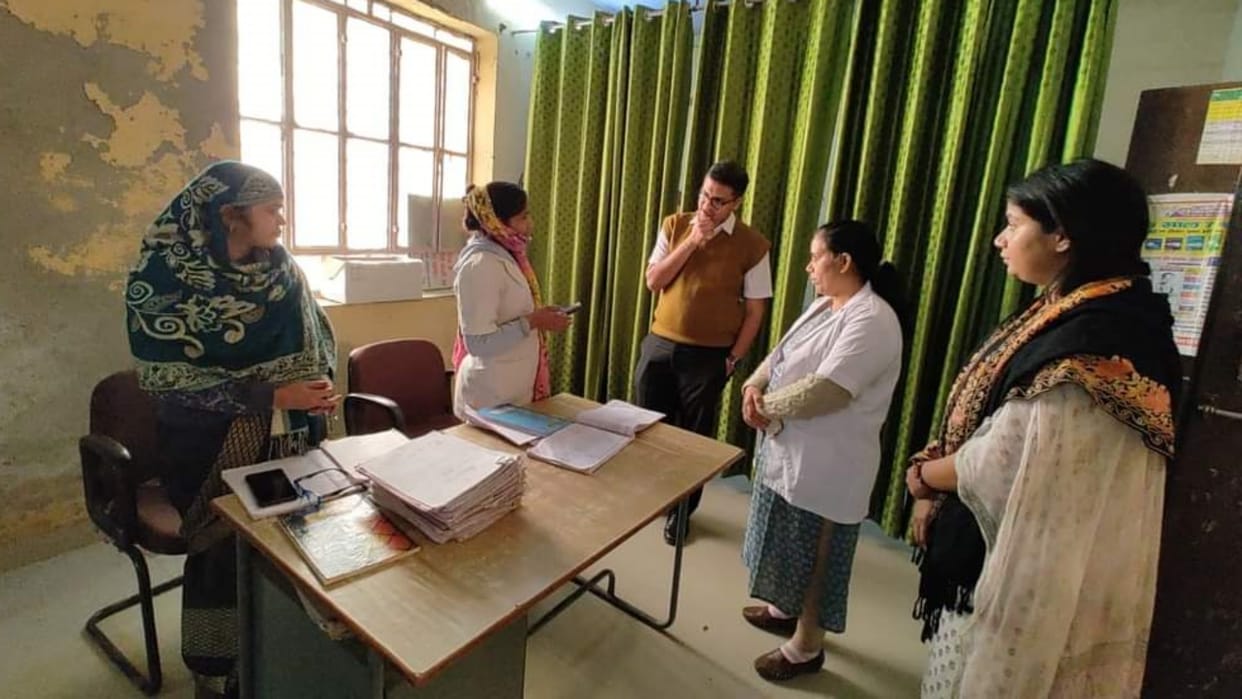 Dausa Collector conducted surprise inspection of CHC-Anganwadi directed to fulfill target of FHTC