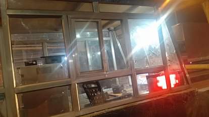Unruly youth created a ruckus at Hetimpur toll plaza