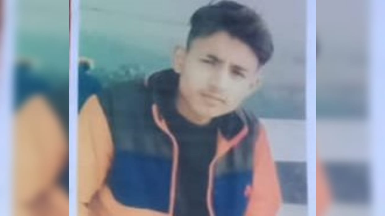 Bettiah: Mother bought a four-day-old newborn and raised it; Young man hanged himself after not getting mobile